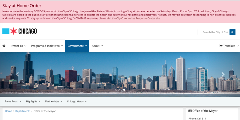 Notice of the shelter in place order in Chicago appears as a banner across the top of the city's website in April 2020. #COVID19