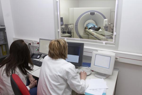 high-deductible insurance plans, medical imaging studies, reduced use, Medical Care study