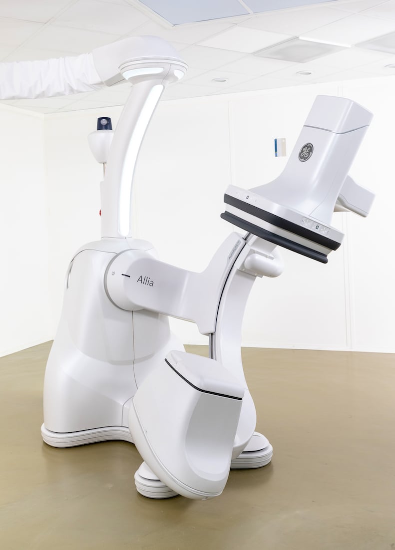 GE Healthcare is introducing a new, smaller and lighter weight robotic driven angiography system for image guided therapy, the Allia IGS 71 angiography system. #RSNA20 #RSNA2020