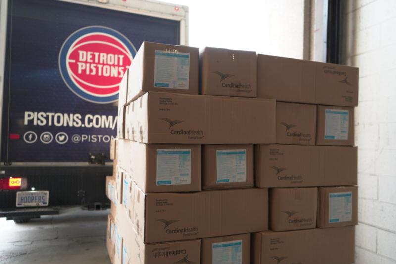 The Detroit Pistons helped transport donated medical supplies from Cleveland Clinic to Henry Ford Hospital in Detroit as the number of COVID-19 cases exploded in the Detroit area and hospitals began running critically low on personal protective equipment (PPE) and other supplies. Photo by Henry Ford Hospital. 