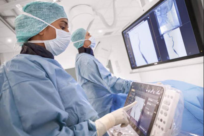 Philips Azurion angiography system, FFR for STEMI 