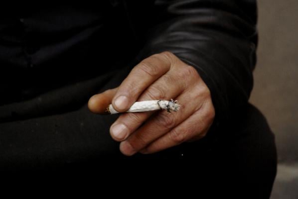 Smokers have weaker hearts than non-smokers, according to research 