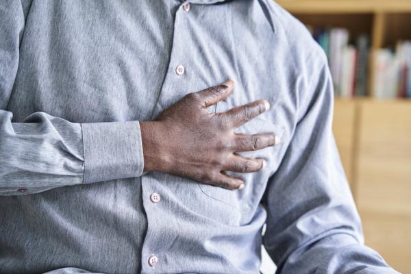 Recognizing and acting on heart attack symptoms is linked with faster life-saving treatment, according to research presented at ESC Congress 2023 