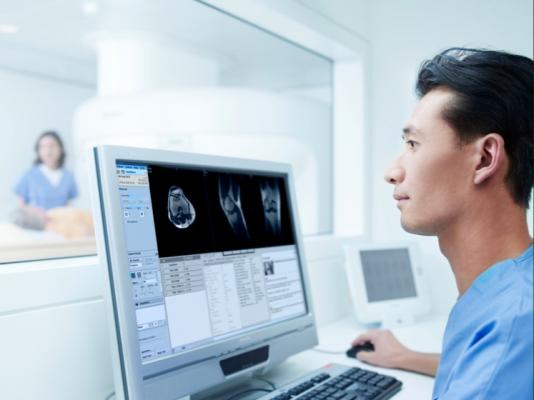 Philips Launches HealthSuite Insights AI Platform for Healthcare