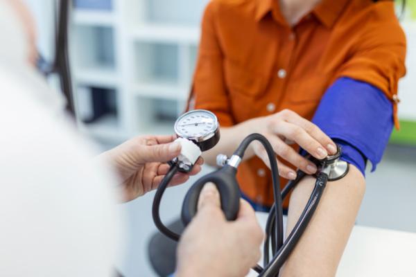 Research shows that patients have better outcomes when they are treated at an accredited center, such as the Hypertension Center in the Smidt Heart Institute, by physicians specialized in the disease. Photo by Getty. 
