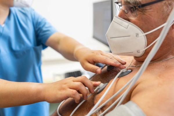 Investigators in the Smidt Heart Institute found that electrocardiogram changes picked up over time could indicate increased risk 
