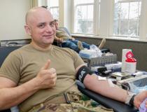 The pandemic has kept people at home and cancelled blood drives that were planned, creating a massive shortage of blood. Brig. Gen. Adam Flasch, director of the joint staff for the Maryland National Guard, donating blood to the American Red Cross at Camp Frettered Military Reservation April 4, during COVID-19 response mission. Over 2,000 Maryland National Guard members are activated to support Maryland’s response to COVID-19. U.S. Army National Guard by Sgt. 1st Class Michael Davis Jr.