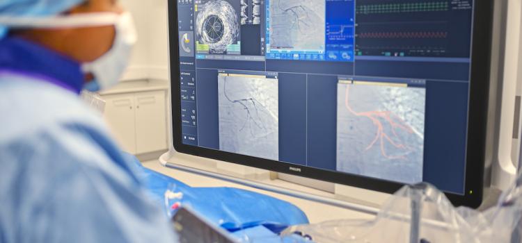 Example of Philips' IVUS system, with can be co-registered with angiography and FFR to offer more information on coronary lesions. 